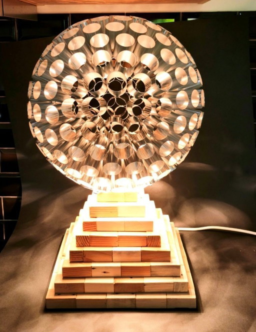 Grote Space Age Tafellamp (60cm) – Aluminium Lichtsculptuur (E27)