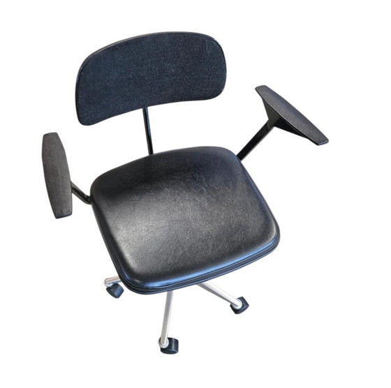 Mid-Century bureaustoel van Friso Kramer voor Ahrend de Cirkel / jaren 60 – Bureaustoelen (photo 12 of 17)