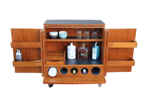 Mueble bar danés de teca de Illum Wikkelsø para CFC Silkeborg, años 60 – drankenkasten, Wood