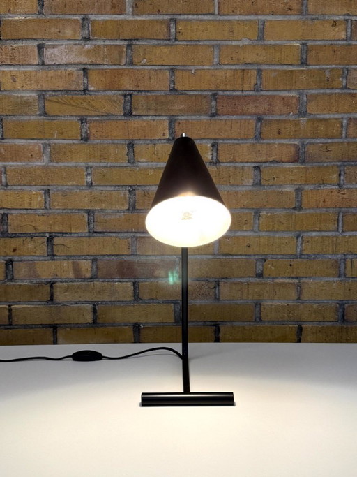 ANVIA 2205 De Klerk – Dutch Design Week 2023 – 1 von 1 – tafellampen, Metal (photo 2 of 8)