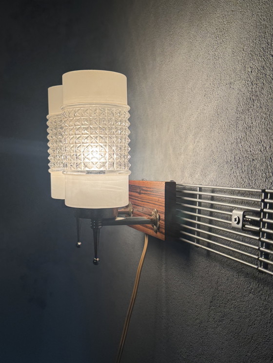 Image 1 of Lampada da parete vintage con tubi di vetro e piastra posteriore in legno