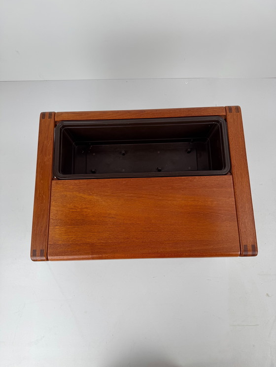 Image 1 of Tavolino in teak massiccio con fioriera – Salling Stolefabrik Danimarca