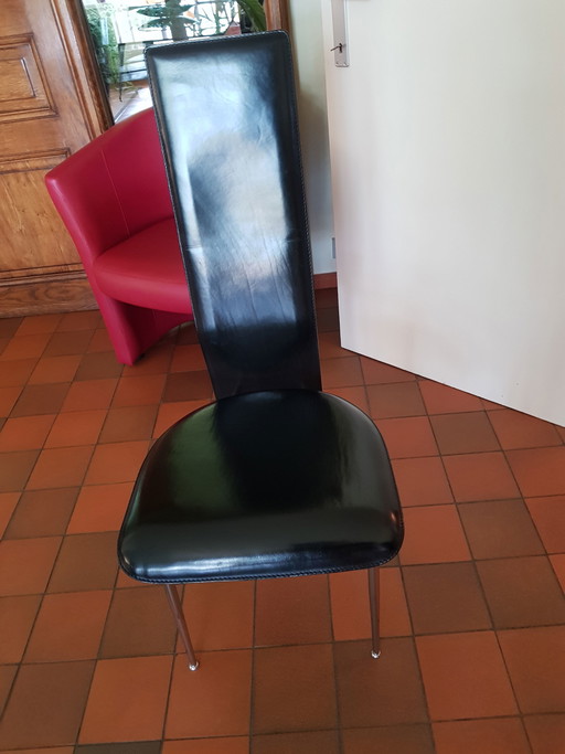 6 Table en verre et chaises en cuir