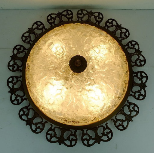 Grand abat-jour en verre dépoli de style Hollywood Regency, cadre en laiton