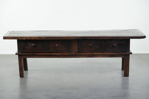 Magnifique table basse ancienne du XVIIIe siècle en châtaignier d'Europe du Sud, avec deux tiroirs et une serrure fonctionnelle
