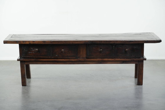 Image 1 of Magnifique table basse ancienne du XVIIIe siècle en châtaignier d'Europe du Sud, avec deux tiroirs et une serrure fonctionnelle 