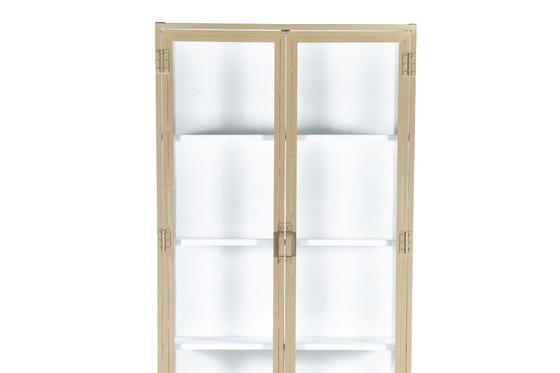 Image 1 of Vitrinekast metaal kleur beige