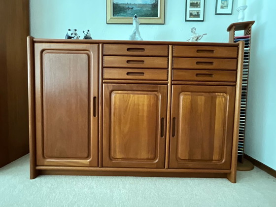 Bella credenza in teak di design danese Dyrlund – Credenze alte, Legno (photo 4 of 5)