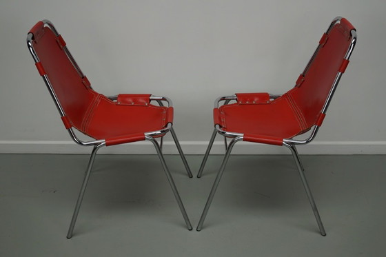 Image 1 of Set aus zwei roten Stühlen von Charlotte Perriand für Les Arcs, 1960er Jahre