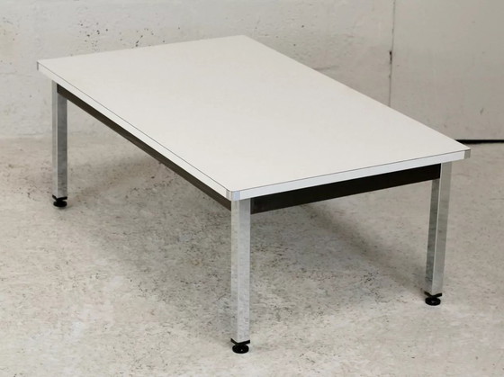 Image 1 of Mesa de centro con base de acero cromado