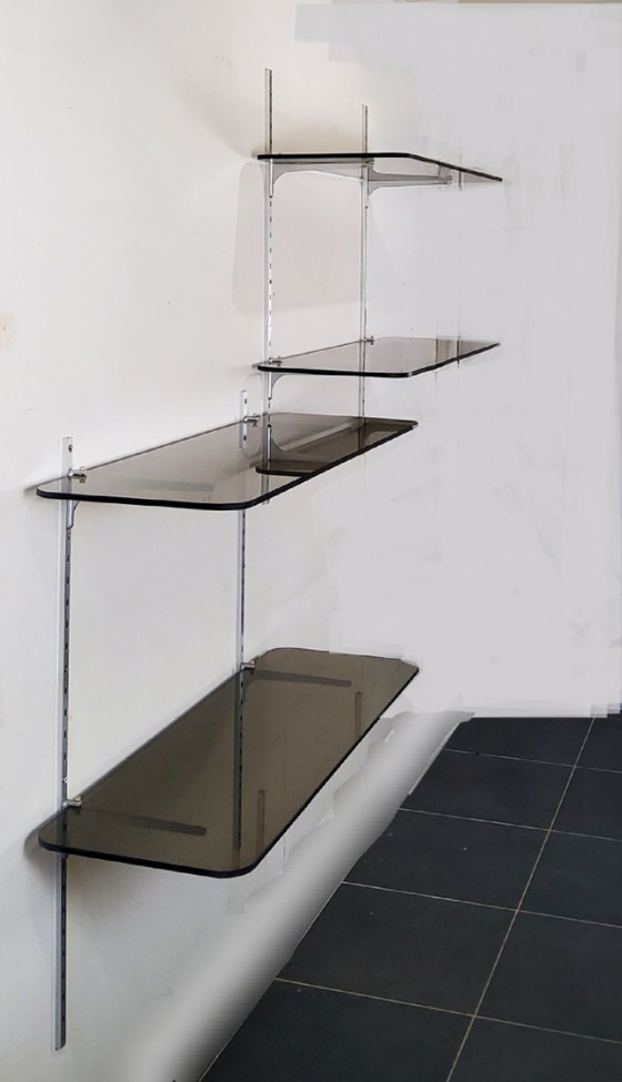 Image 1 of Estantería modular de pared en cristal ahumado
