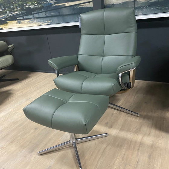 Image 1 of Sillón reclinable grande Stressless David con reposapiés