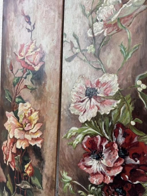 Antike Blumenmalereien auf Holztafeln
