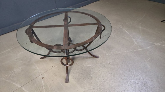 Image 1 of Smeedijzeren salontafel van René Drouet, jaren 1940.