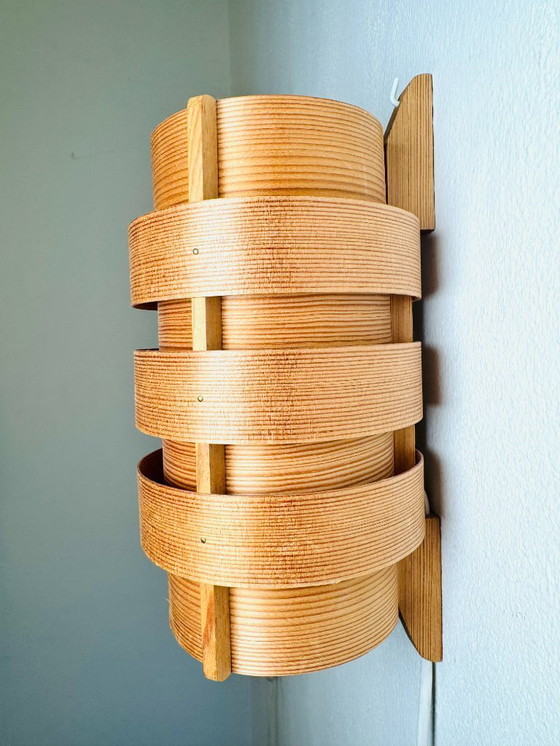 Image 1 of Lampade da parete in impiallacciatura di pino di Hans-Agne Jakobsson per AB Ellysett, Svezia, anni '60