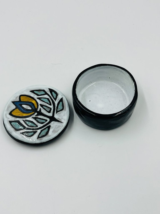 Namur Ceramic Box Attributed To Yvette Manoy – Decorative Objects (photo 7 of 10)