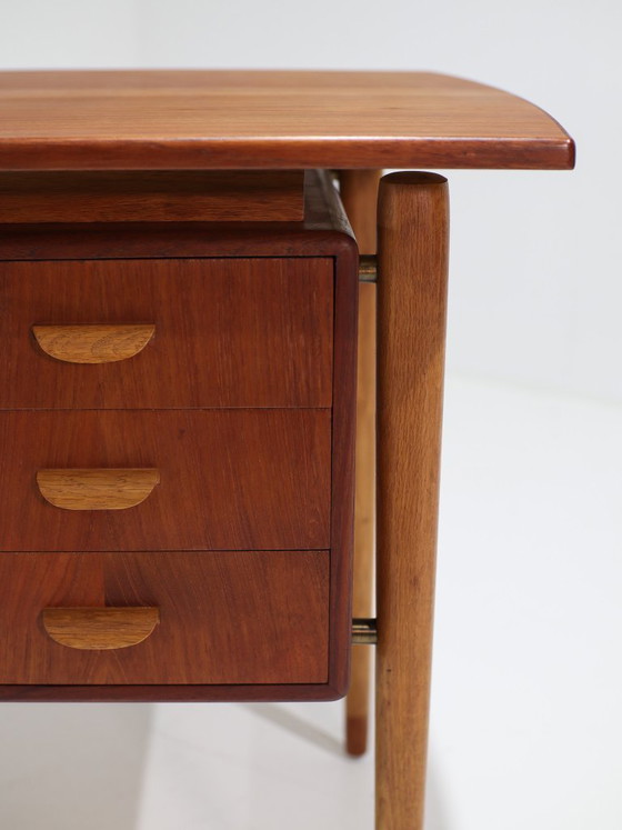 Freestanding teak double-sided Danish 1960s vintage Desk, Wood, Brown, Mid Century Modern (photo 3 of 15)