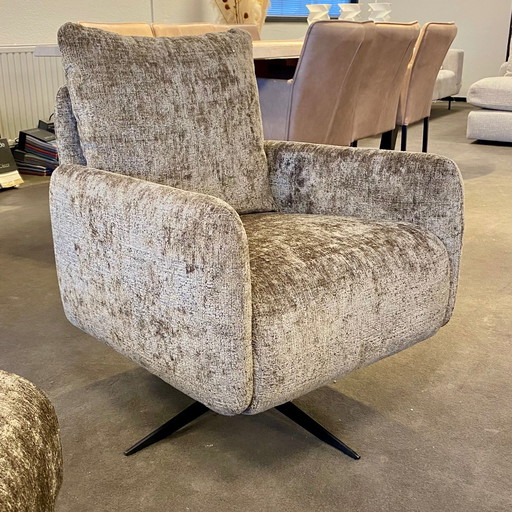 DN Design Yara Drehsessel mit Fußhocker