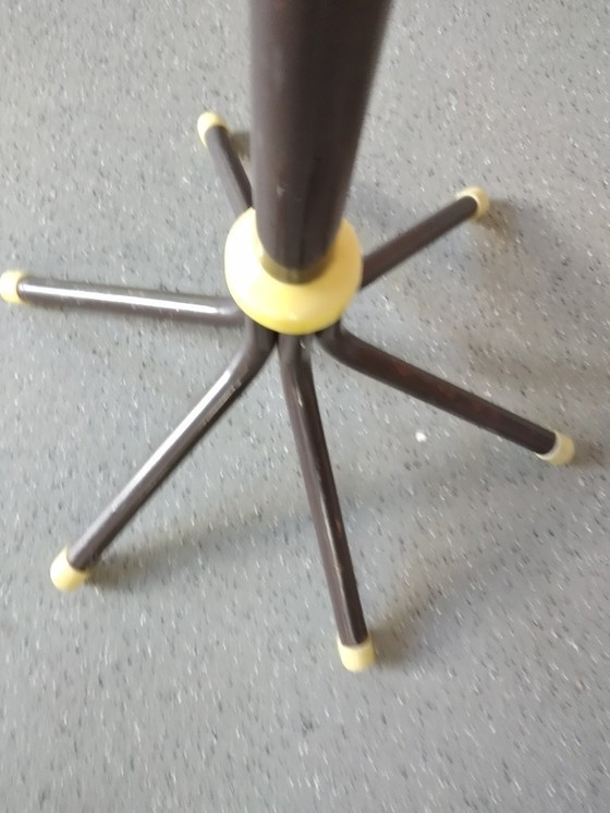 Image 1 of appendiabiti, anni '60