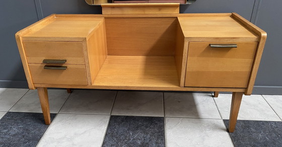 Image 1 of Tocador con espejo alto, años 60