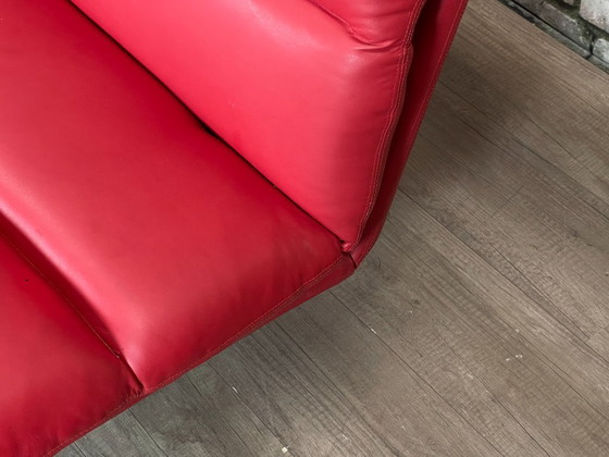 Artifort C683 – Rood Skai | Kho Liang Ie – 2 zitsbanken, Metal (photo 6 of 8)
