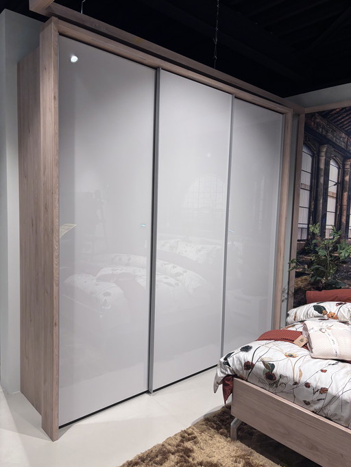 Armario con puertas correderas Nolte