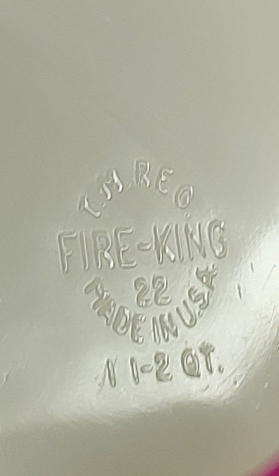 Image 1 of Plat à four Fire King Peach Lustre avec couvercle