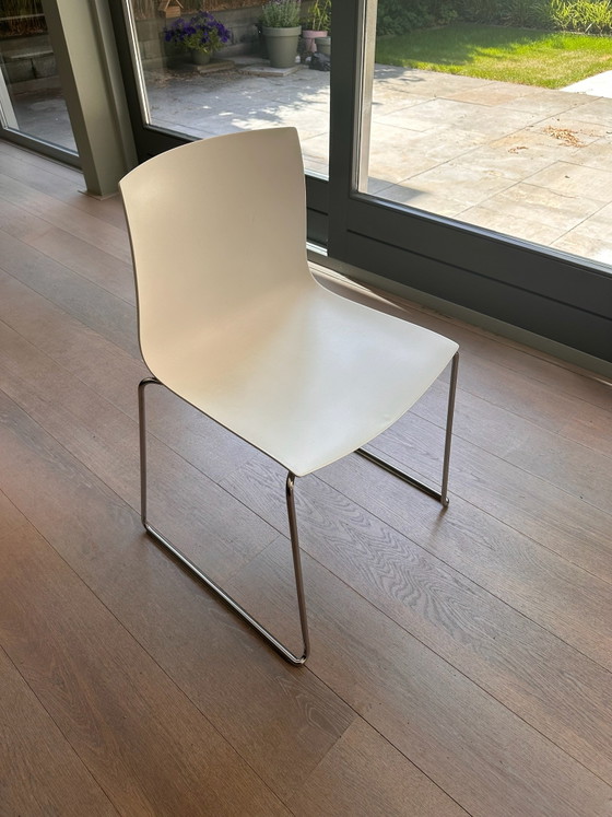 Six Arper Catifa dining chairs in very good condition! – Plastic (photo 8 of 10)