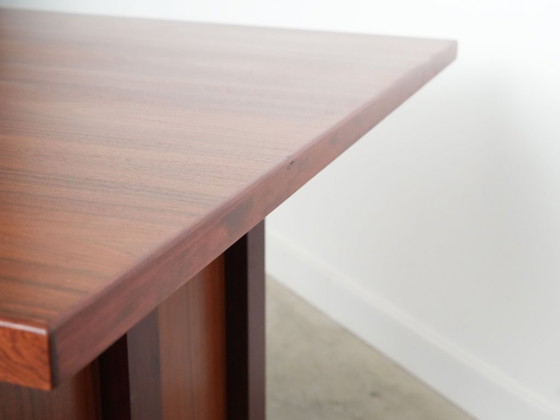 Image 1 of Bureau en palissandre, design danois, années 1970, production : Danemark