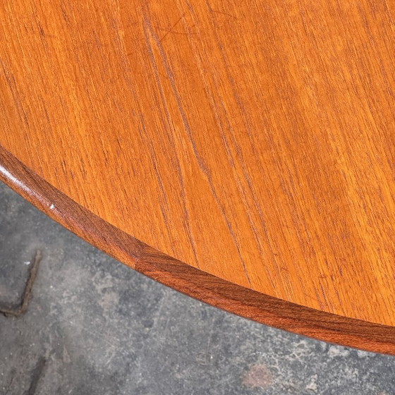 G-Plan Round Extendable Teak Dining Table, 1960s – Wood (photo 16 of 20)