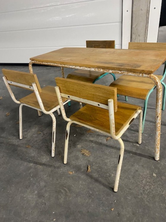 Image 1 of Children's table and four chairs from the KidsDepot brand