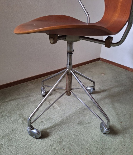 Bureaustoel Fritz Hansen model 3217 – Bureaustoelen, Metaal (photo 8 of 16)