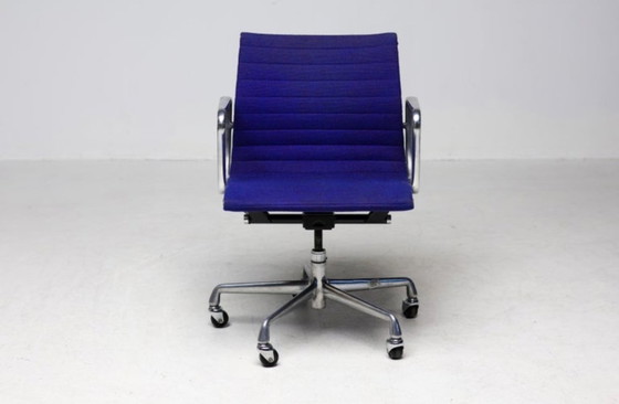 Image 1 of Herman Miller IBM EA117 (EA335 US)