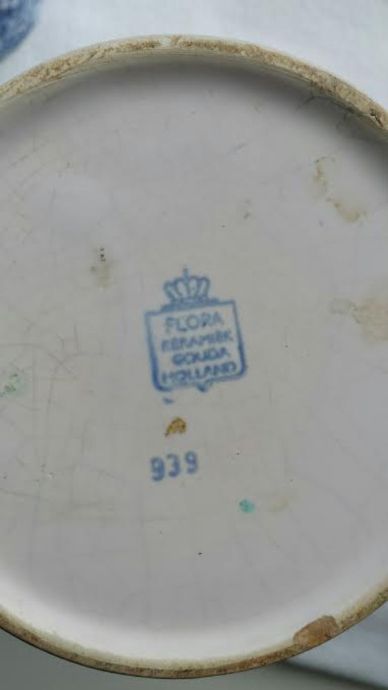 Image 1 of Vintage vase plate Gouda Flora