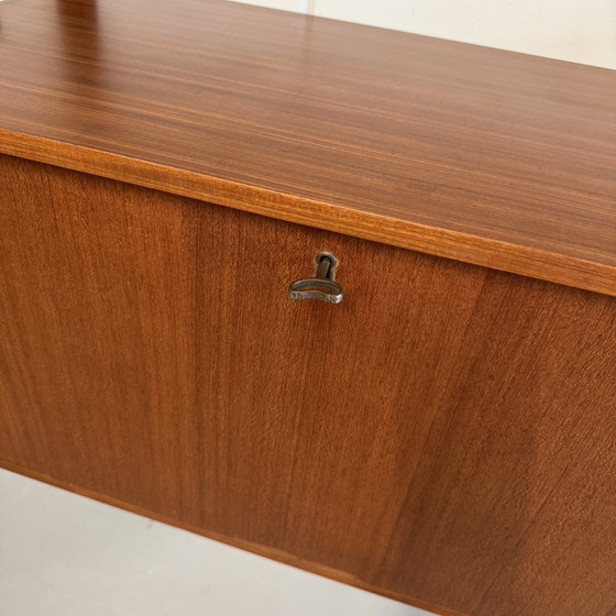 Vintage wandmeubel, teak, wandmontage – Wandrek, Wood (photo 10 of 15)