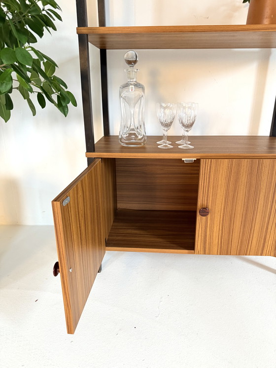 Image 1 of Mobiletto da parete vintage indipendente, anni '60