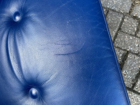 Image 1 of 2x Leolux Carabita armchairs cobalt blue leather