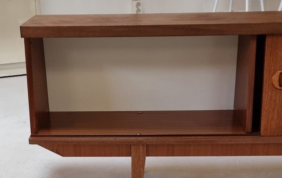 Image 1 of Tablero bajo de mediados de siglo