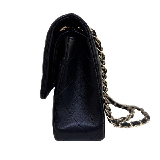 Chanel Classic Flap medium – Crossbody bags, Lambskin (photo 9 of 17)