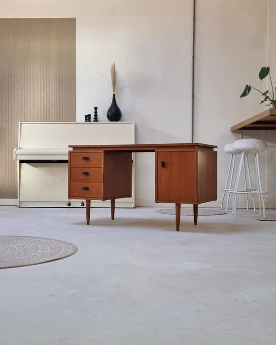 Image 1 of Schreibtisch aus der Mitte des Jahrhunderts