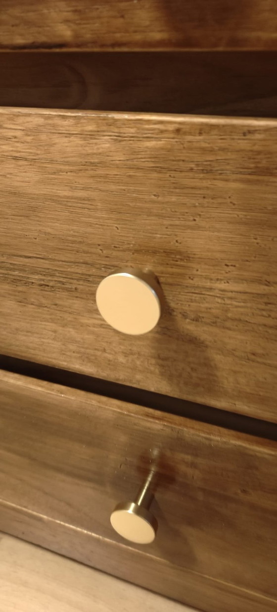 Image 1 of Table de chevet en bois - robuste et intemporelle