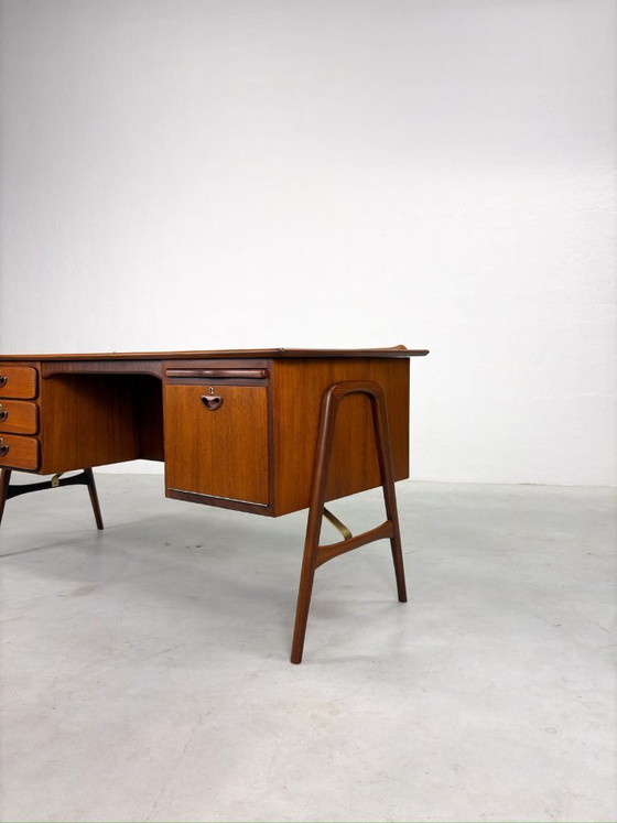 Image 1 of Boomerang Schreibtisch von Louis van Teeffelen für Wébé