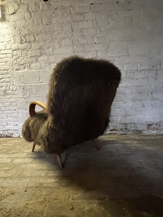 Image 1 of Cocktail lounge upholstered in Icelandic sheepskin