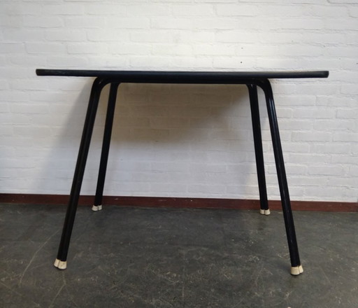 Table de cuisine vintage Brabantia couleur jaune