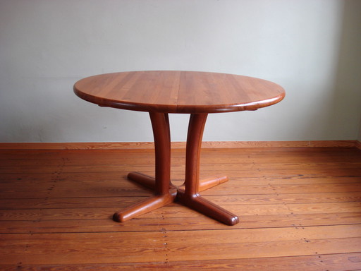 Mesa de comedor de teca maciza Dyrlund