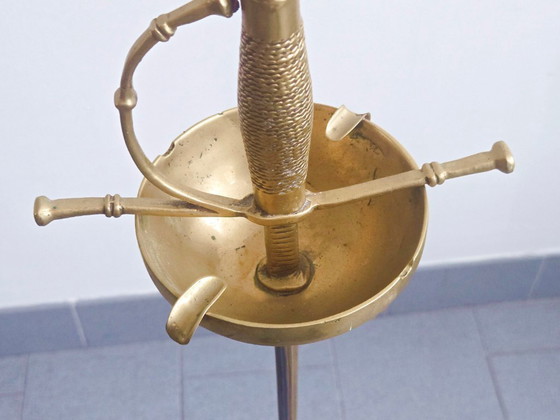 Image 1 of Posacenere vintage anni '70 a forma di spada, in ottone e bronzo dorato.