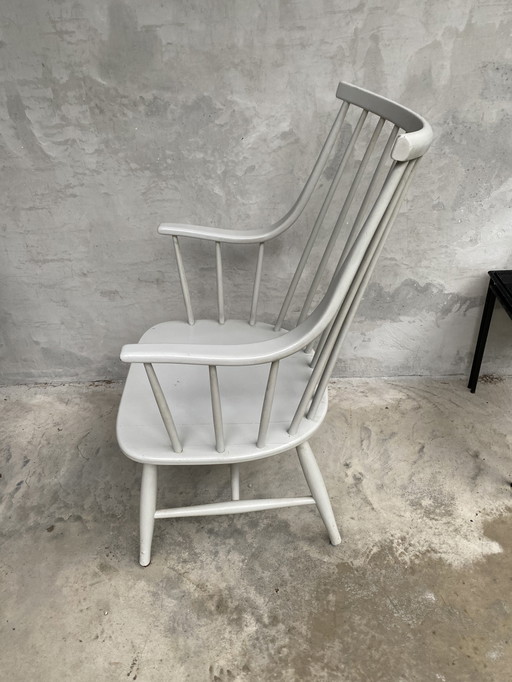 Fauteuil Nesto blanc de Lena Larson