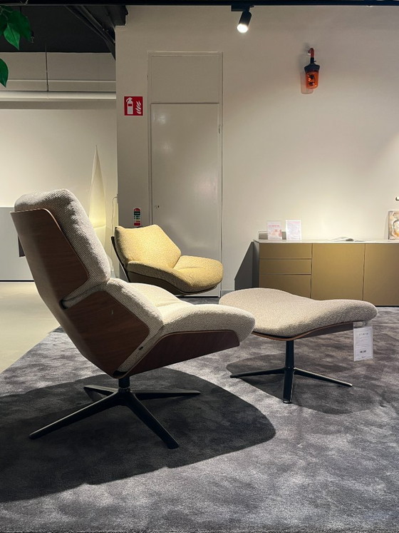 Image 1 of Fauteuil pivotant COR Shrimp23 beige + repose-pieds