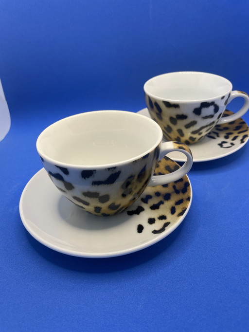 Twee theekoppen van PPD