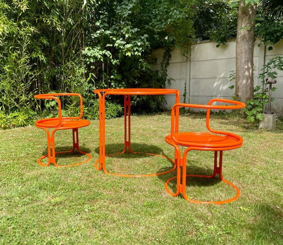 Image 1 of Gae Aulenti - oranje gelakte tuintafel